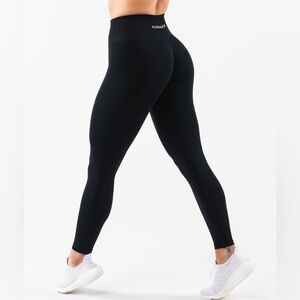 Alphalete Amplify Women's Sleek Black Leggings